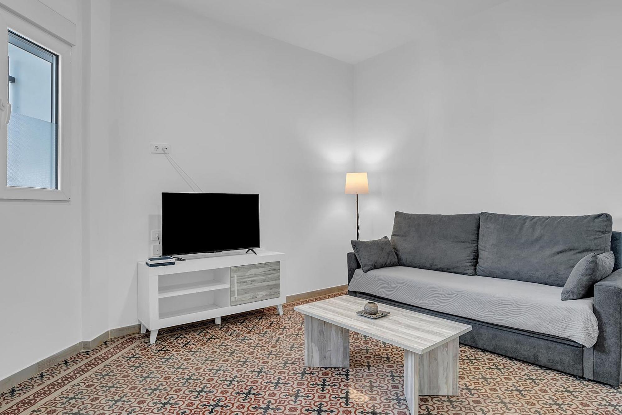 Guzman B Apartment *